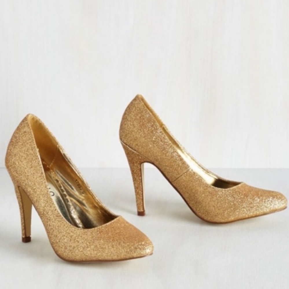 Modcloth Gold Sparkly Glitter Heels